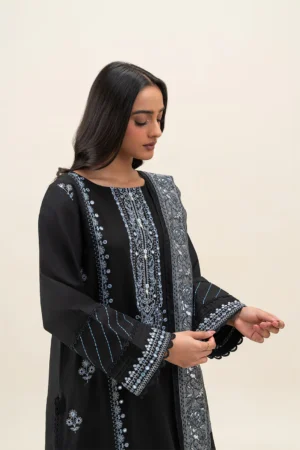 3 PIECE EMBROIDERED LAWN SUIT-RAVEN GRACE